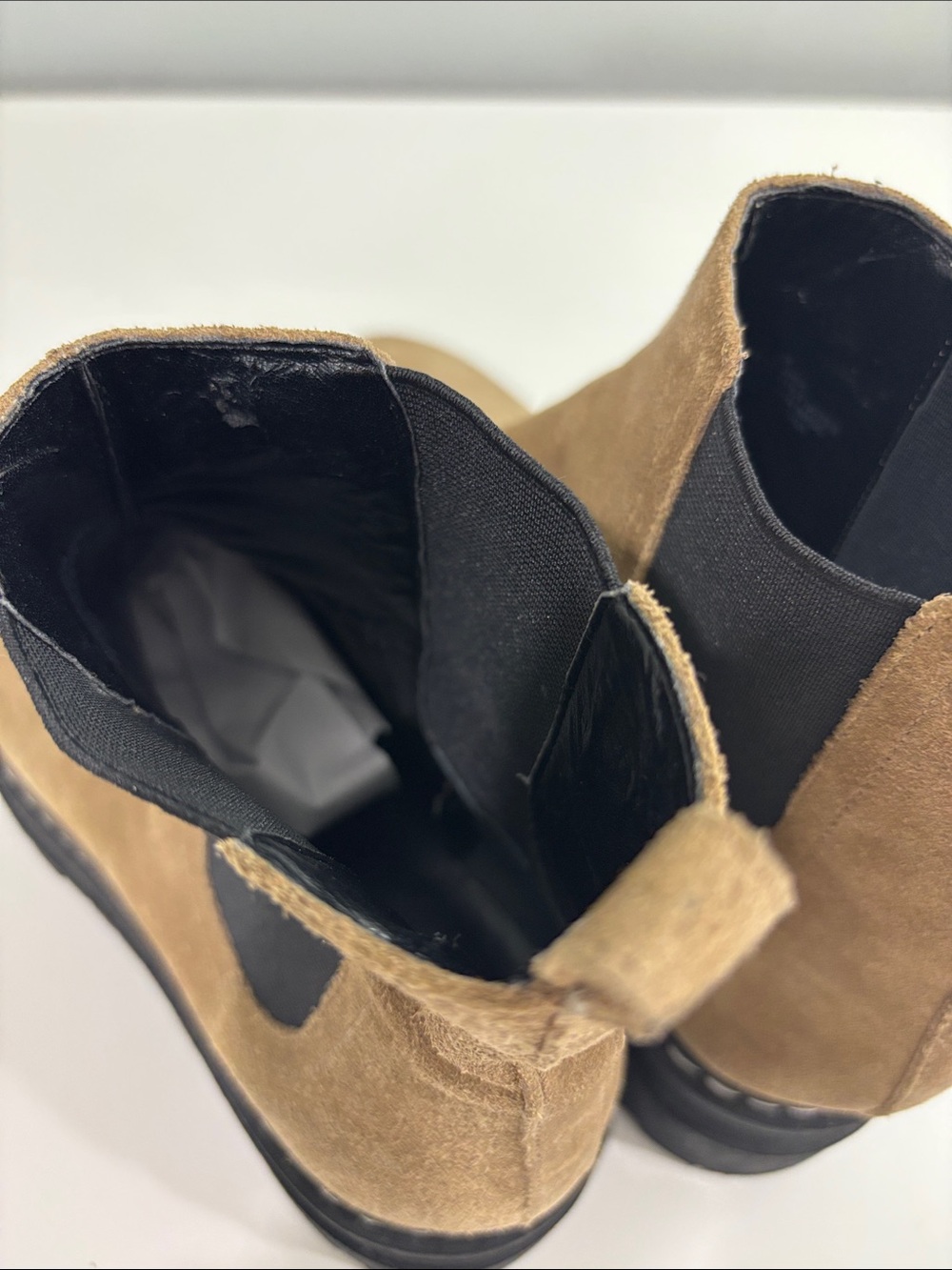 Marc Fisher Padnia Tan Suede Chelsea Lug Boots Sz 9 - Picture 12 of 12